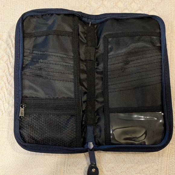 NWT R-Bag navy canvas zipper wallet 5” x 10” in size. - Picture 4 of 5